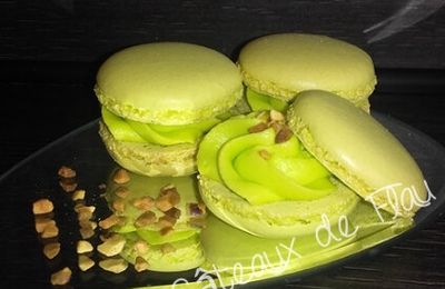 Macarons éclats de pistaches