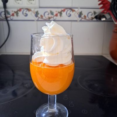 Compote de papaye à la fleur d’oranger et chantilly