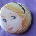 Badge Alice 30 mm