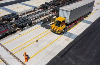 CargoBeamer, Nestlé Waters, Combirail, CMA CGM...: progrès du fret ferroviaire, mais le retard en régions reste considérable