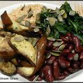 Assiette veggie : riz au tahin, haricots rouges, tombée d'épinard et aubergines sautées