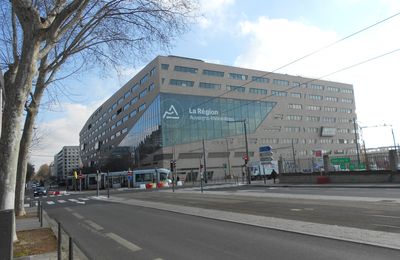 Appel à projets : Lyon et Avignon jouent le tramway, Montpellier les BHNS, Grenoble les bus et… le téléphérique