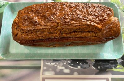 Cake au bacon, moutarde à l'ancienne et Comté