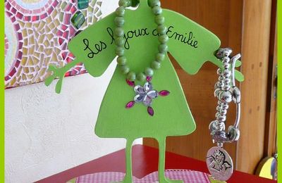 Pour les bijoux d'Emilie...