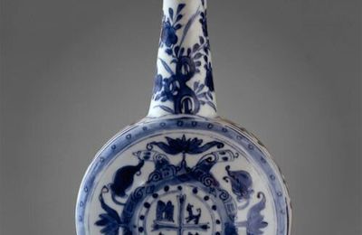 Pilgrim Flask, China for export, ca. 1580-1635