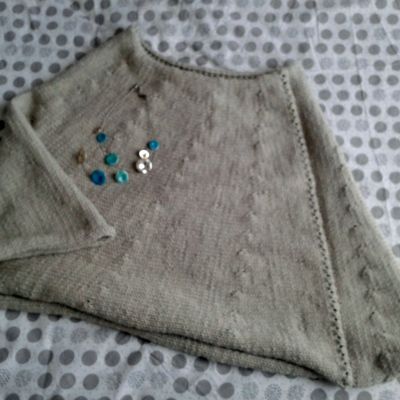 Petal Capelet - Gris clair