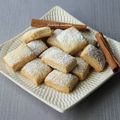 PETITS BISCUITS AU VIN BLANC