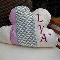 Coussin nuage naissance pour Lya