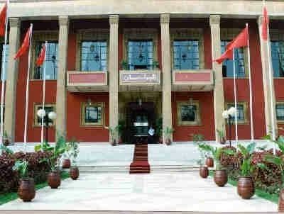 Consomme et tais-toi!