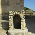 Fontaine à Aleria, en Corse