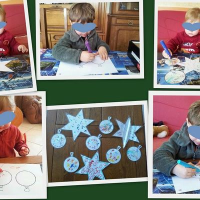 Décoration de boules et étoiles de Noël