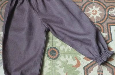 Pantalon à froufrous