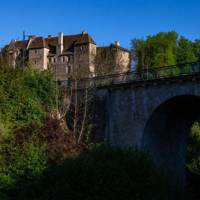 le chateau de Boussac vue d'en bas