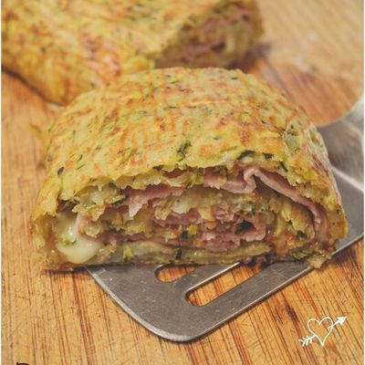 ..Roulé de pommes de terre et courgettes, au jambon et cheddar..