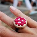 Bague tartelette fruits rouges