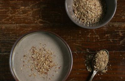 Velouté de champignons à l'amande, parmesan à l'amande