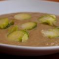 Velouté de marrons au fenouil, émincés de choux de Bruxelles