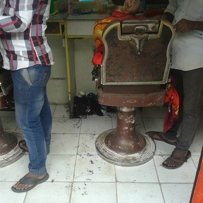 C'est la vie : Alexandre chez le coiffeur