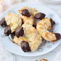 Croissants {pâte d'amande, amandes & chocolat} #vegan #Noël