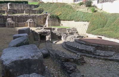 VOYAGE AU TEMPS GALLO ROMAIN VI : LES RUINES GALLO ROMAINES DE LUGDUNUM