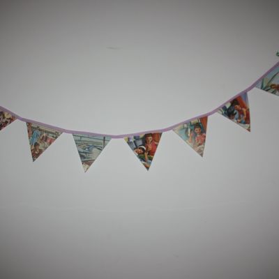 Fanion Martine prend l'avion