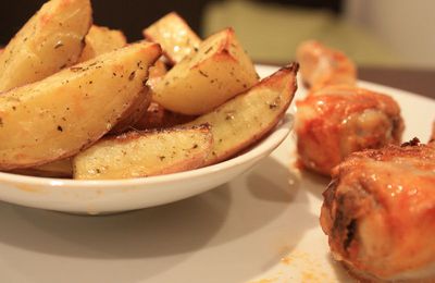 PILONS DE POULET AU PAPRIKA ET POTATOES 