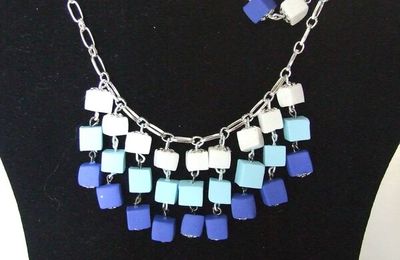 Petits cubes ..............Collier et bracelet