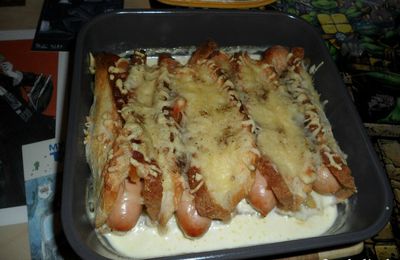 Hot dogs gratinés à la croque