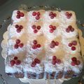 Gâteau Blanche-Neige aux fruits rouges