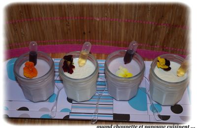 PANNA COTTA AU POPCORN ET AU CASSIS