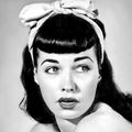 Bettie, une femme toujours à la Page, prend quelques jours de vacances, loin de ses préoccupations professionnelles .