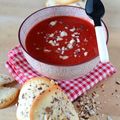 Soupe de fraises et tuiles aux noisettes