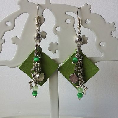 Boucles d'oreilles cuir et breloques