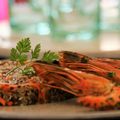 Poêlée de gambas, coriandre et quinoa aux fruits secs