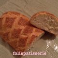 Pain croustillant au graine de sésame, Appelé aussi pain a la cocotte.