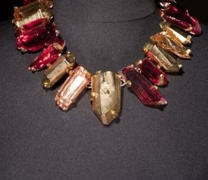 Quinze colliers Yves SAINT LAURENT, haute couture & Rive Gauche: 