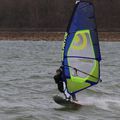 Windsurfeurs sur le lac de Madine, en Lorraine, le samedi 22 décembre 2018 entre 14h et 15h45