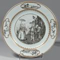 Chine de commande. Assiette ronde peinte en grisaille d'une scène représentant "Les oies du Frère Philippe", XVIIIème siècle
