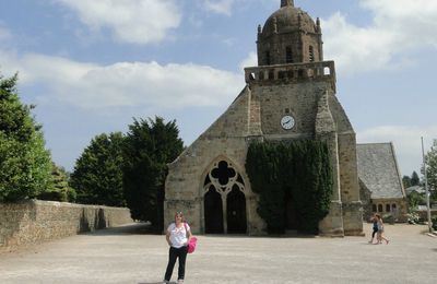 Au centre de Perros Guirec, se dresse l'Eglise Saint Jacques