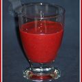 Jus de fruits framboises banane