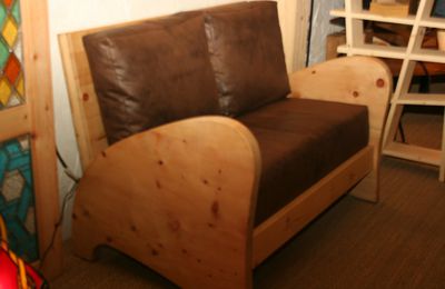 habillage d'un canapé en bois