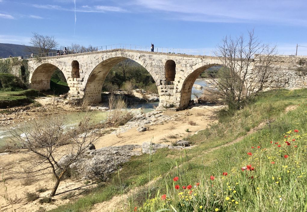 ESCAPADE DANS LE VAUCLUSE - LE 06/04/2024