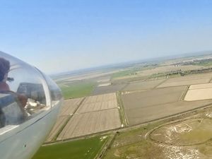LE VOL PAISIBLE DU PLANEUR.