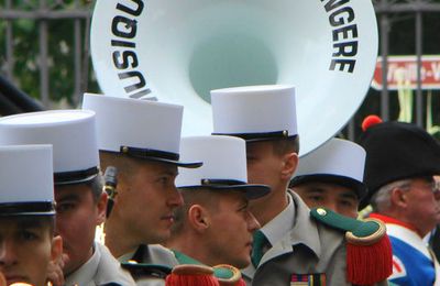 La Fanfare de la Légion Etrangère défile aux Bastions