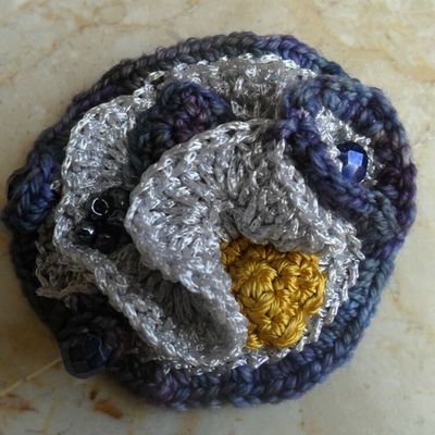 Broche au crochet / Brooch crochet