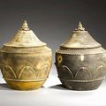 Two rare pottery Buddhist reliquary jars and covers - Dali Kingdom, Yunnan Province, 12th century