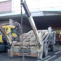 SOUS LE PONT, LE CAMION