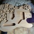 GUITARE TELECASTER SCULPTEE...