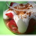 Simili de Tiramisu aux fraises et framboises