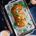 Hasselback butternut romarin, feta et noisettes